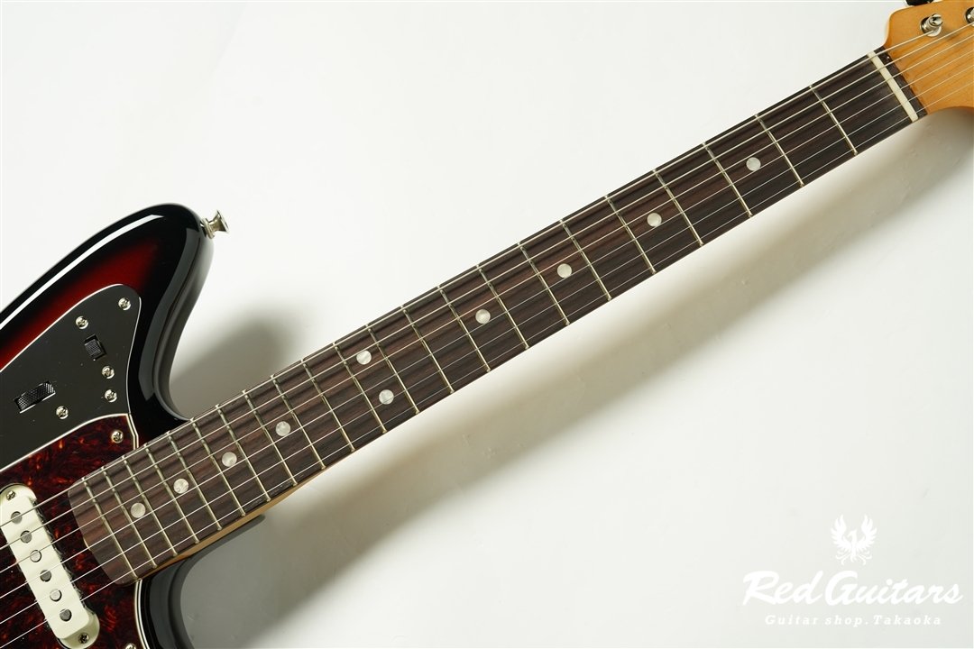  Vintera III Mid 60s Jaguar - 3-Color Sunburst